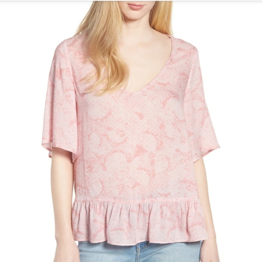 NWT Pink Feather Print Ruffle Hem Top Size Medium